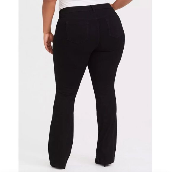 TORRID Plus Size Slim Boot Jean Vintage Stretch Black Mid Rise Bootcut Jeans 18 - Picture 4 of 16